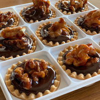 胡桃キャラメリゼを使ってバレンタイン用チョコタルト