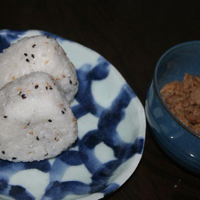 8月8日　　肉味噌・鮭胡麻・炒飯にぎり