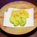 小柱とそら豆の天ぷら と 鶏とにんにくの芽のレモン炒め