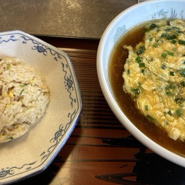 冷麺に半炒飯は無理でした。