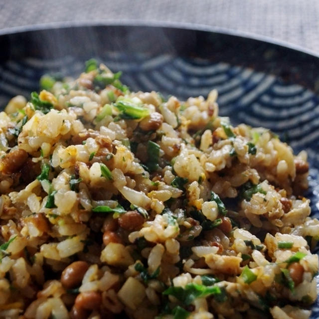 ■昼ご飯　簡単！！１０分【シンプルが美味しい！！納豆チャーハン／自家製保存食・牛蒡茶作り。）　】です♪