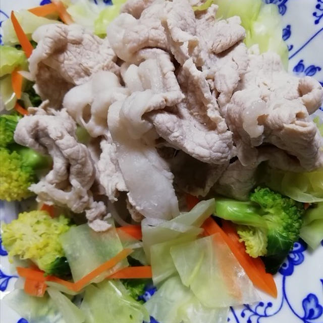豚肉温しゃぶサラダ仕立て！！！