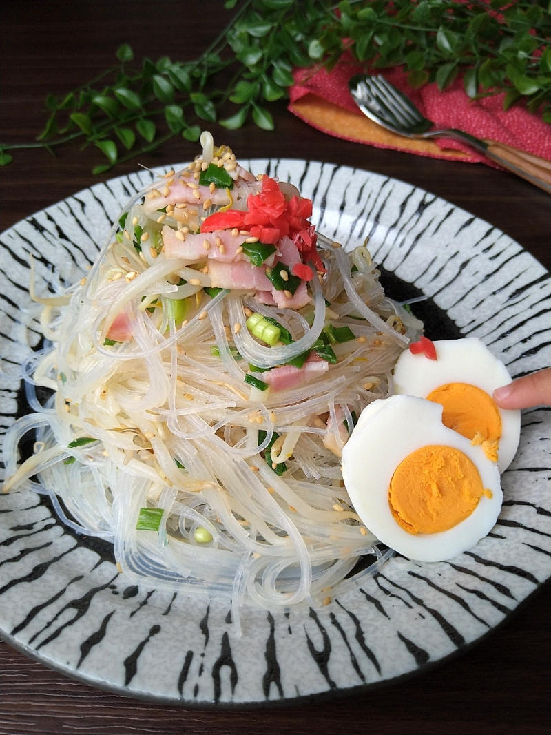 お湯に浸すだけのヘルシーなラーメン☆春雨で、旨塩とんこつ汁なしラーメン〜大分県産味一ねぎ〜