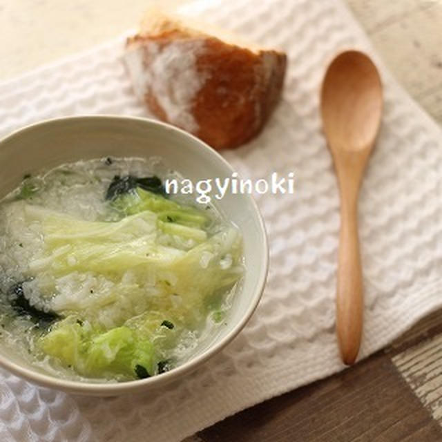 七草ならぬ七草粥。やっぱりパンも食べたくて＾＾