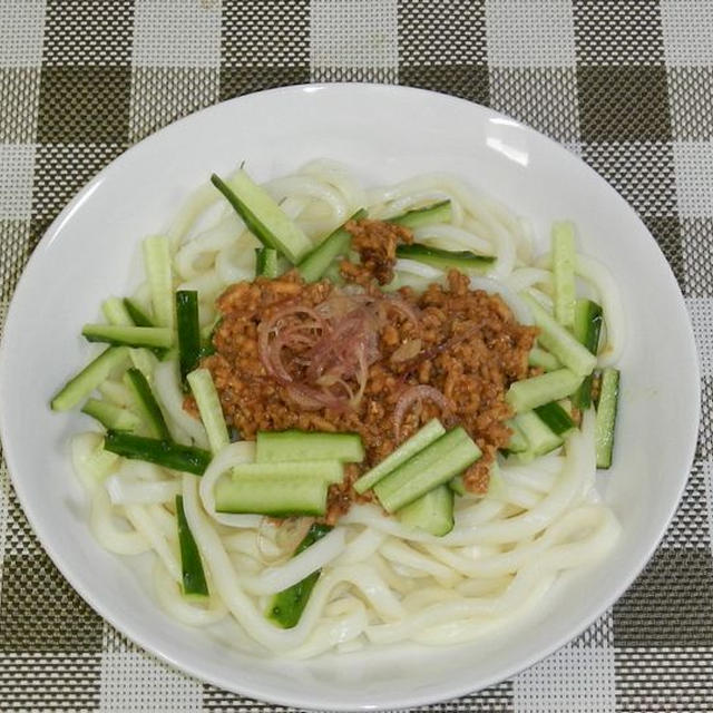 万能味噌で、じゃじゃ麺