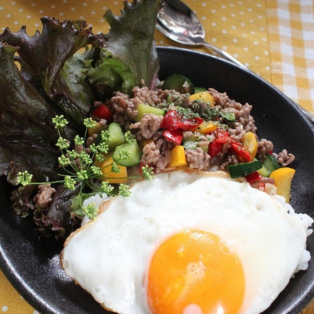 タイのご飯　ガパオライス風　スパイスで簡単アジアン～！