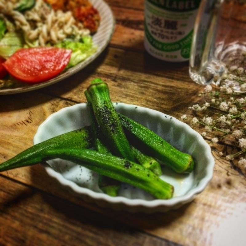 副菜に☆簡単♪オクラのラー油ごま油レンジ蒸し