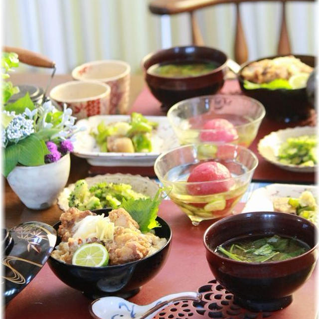 鶏塩親子丼。　と　献立。