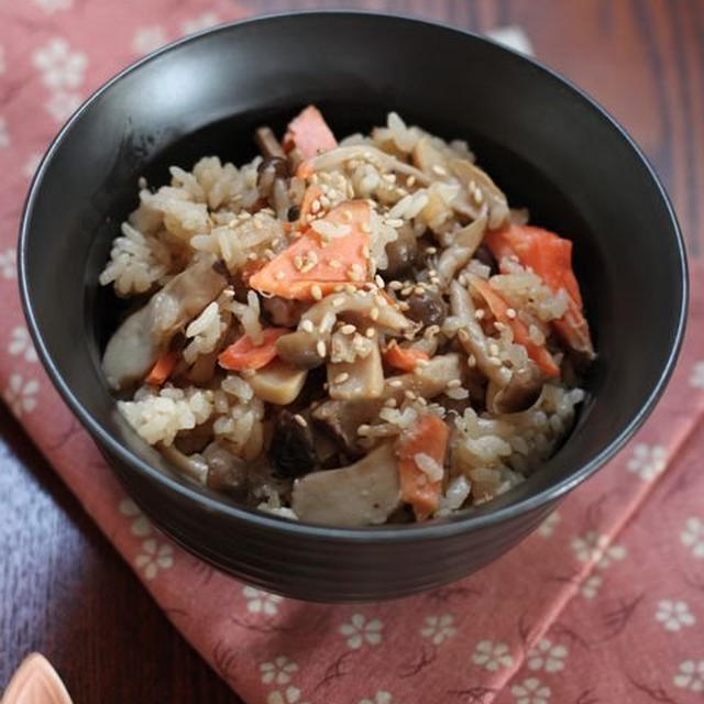 鮭ときのこの炊き込みご飯♪