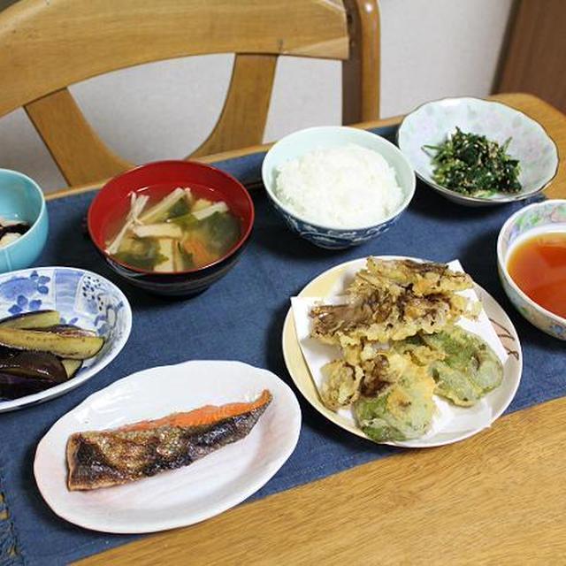 茄子のカレーマリネとちくわとカニカマのゆずドレッシング和えでうちごはん（レシピ付）