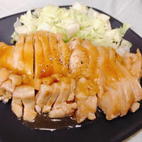 【牡蠣だし醤油】と【レンジ】だけで簡単！冷めた方が美味しい！鶏もも肉のチャーシュー