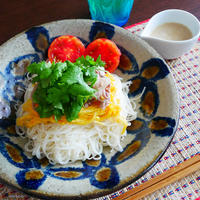 胡麻＆ナンプラーだれで♪豚しゃぶ素麺。