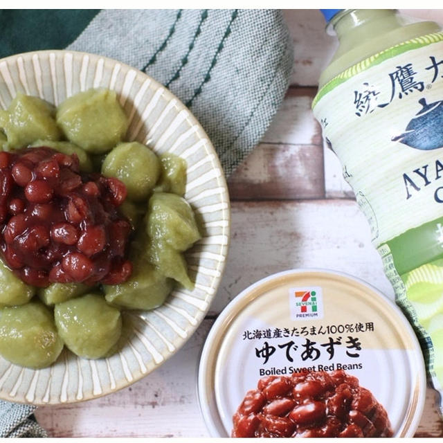 材料3つで簡単！「綾鷹カフェ抹茶ラテ」で作る抹茶わらび餅｜コンビニおやつ実験室