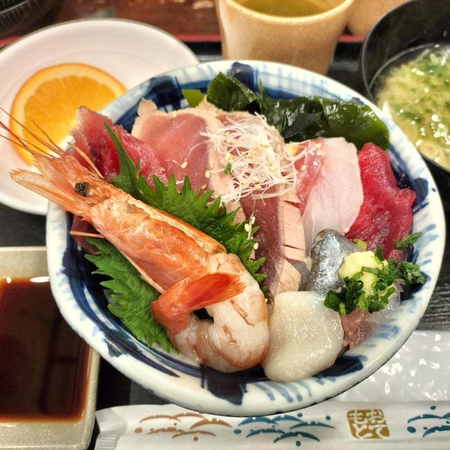 仙台で1480円の海鮮丼！お味噌汁おかわり無料
