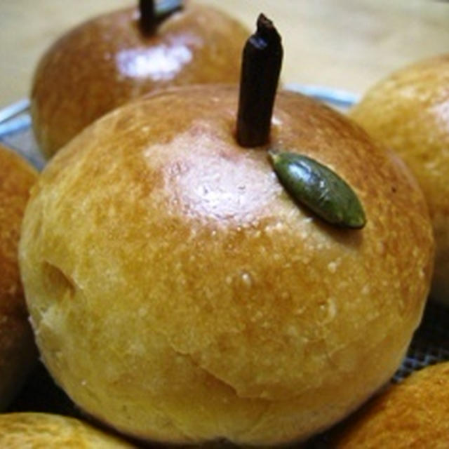 なんちゃってりんご酵母液でりんごパン