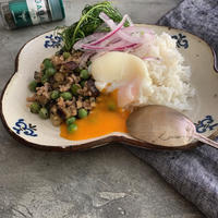 鶏そぼろと豆のバジル炒めご飯