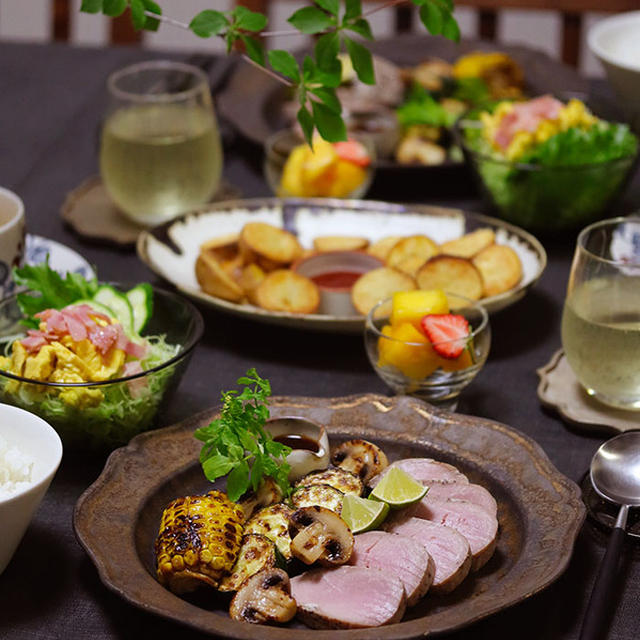 【献立】前日の残り物をメインに！ローストポークに焼き野菜やらポテトやらを食べてアイスまで食べたけど体重はいい感じに減ってます。