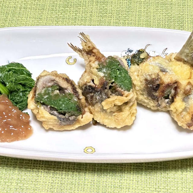 薬膳ってなぁに？今日は健康運アップの天ぷらがラッキー、いわしと菜の花の梅巻き天ぷらで薬膳！