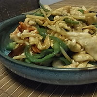 これイケるね♪　〜特選本香り生しょうが＆Cook Do de 鶏肉のチンジャオロウスー〜