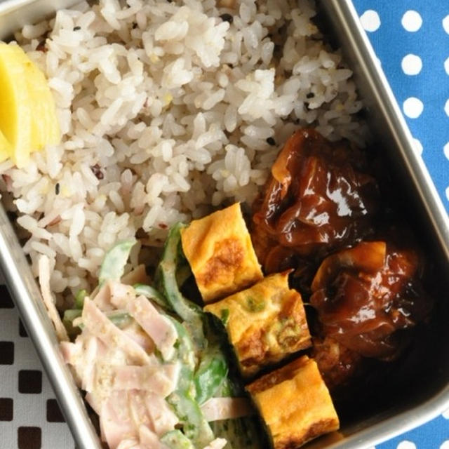 デミグラスハンバーグ弁当。