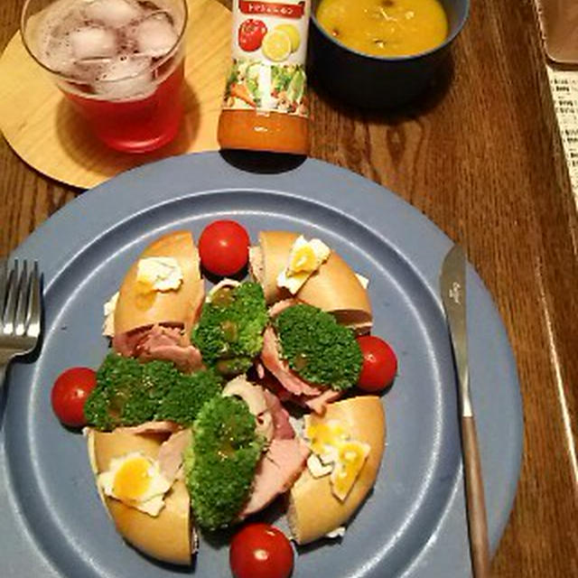 パワフル女子応援♪朝カフェ：ブロッコリー・ブーケにスムージードレ