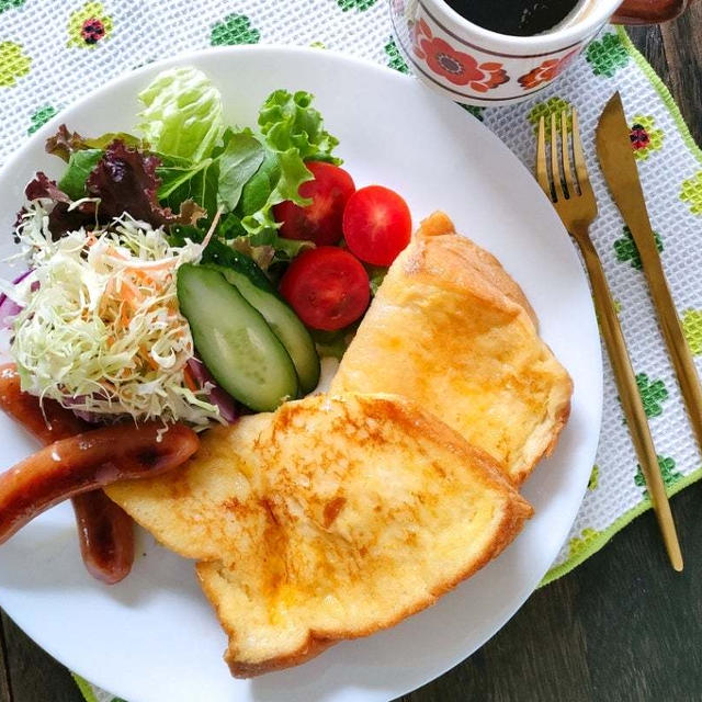 朝カフェ☆ふんわりフレンチトーストの朝ごはん