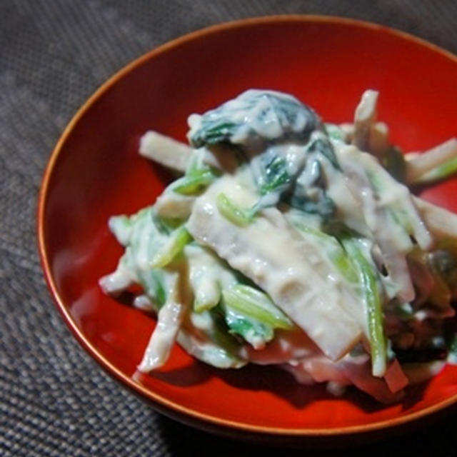 とろとろ葱と骨までとろける秋刀魚の味噌煮、子芋の炊き合わせと白ワインのマリアージュ