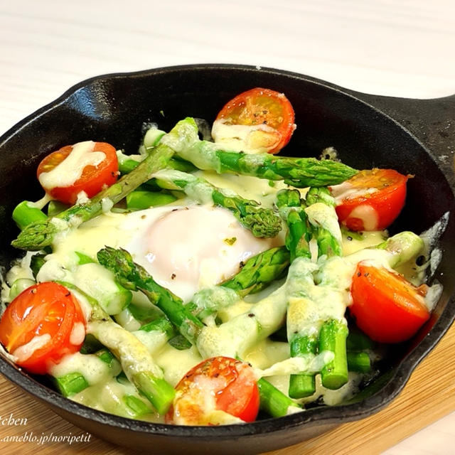 超簡単♡朝ごはん・おつまみにも！旬のアスパラチーズ焼き