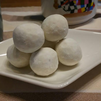 お月見アーモンドボール