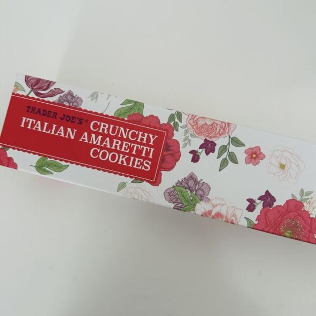 トレジョさんのクランチーイタリアンアマラッティクッキー　Trader Joe’s Crunchy Italian Amaretti Cookies