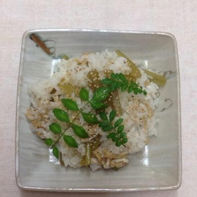 来週は初夏の和食、ふきとアスパラガスを食べる。