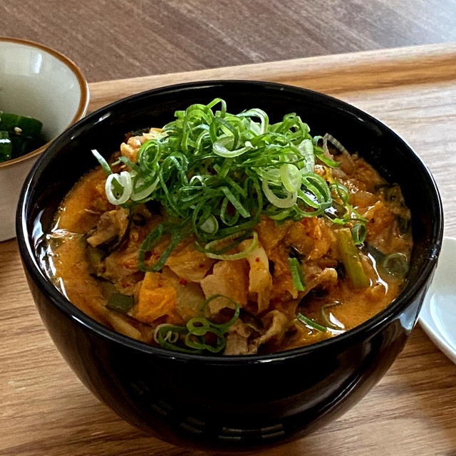 夏バテを乗り切る！猛烈なスタミナ系ラーメン