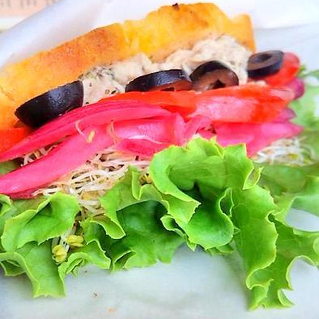 絶品！！甘酒塩麹鶏ハムとぬか漬けのポテトフォカッチャサンド