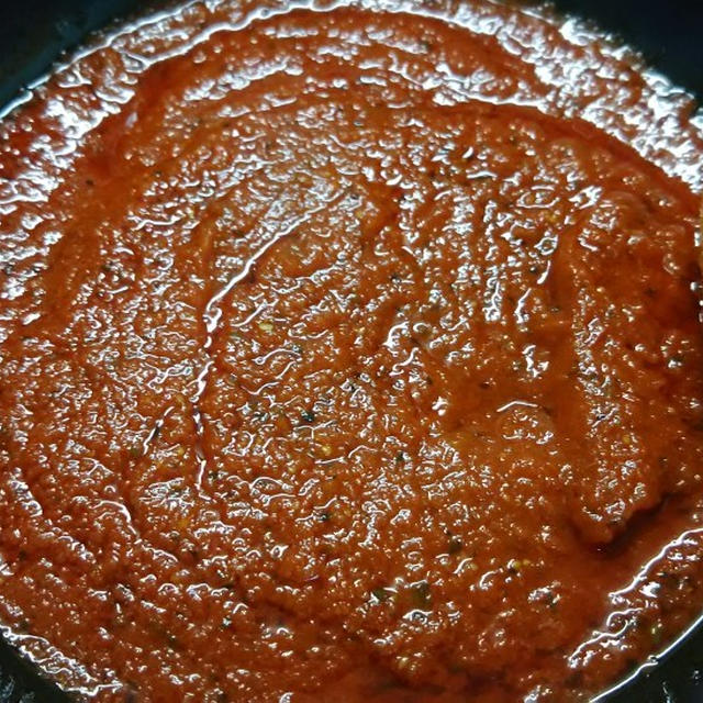 GABANオレガノとバジルで香り高い作り置きトマトソースを、炊飯器で楽に作るレシピ