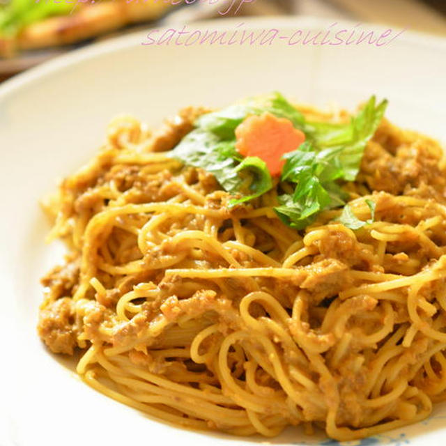 レバーのラグーソースパスタにサラダピザ＆スイーツピザ♡