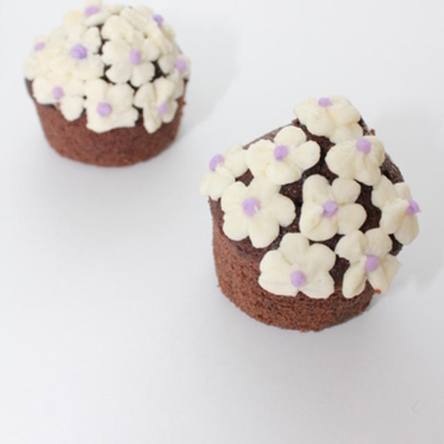 紫陽花のようなカップケーキ