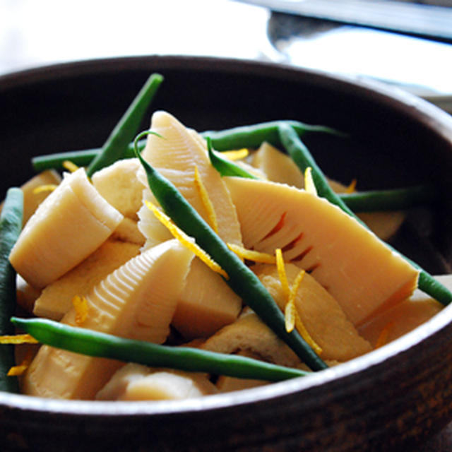 白い煮物と　土の香りのする煮物