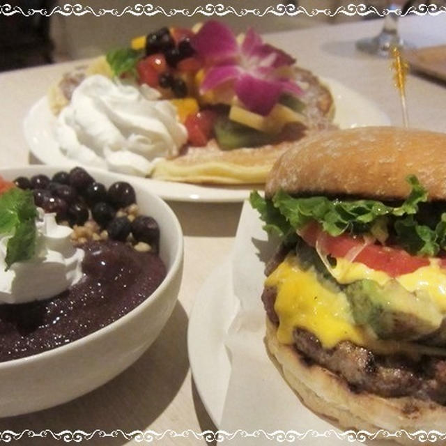 13年連続ハワイ№1バーガーに輝くTeddy's Bigger Burgers（表参道店）