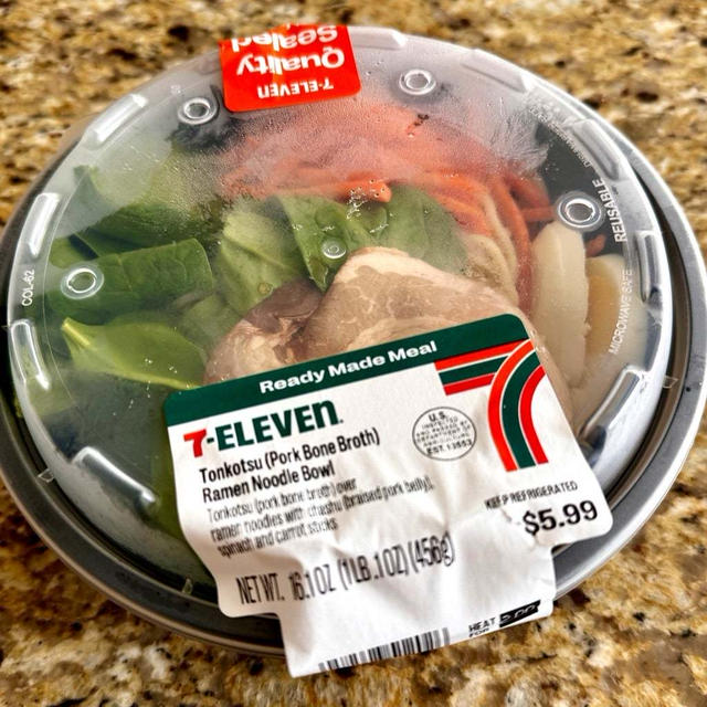 アメリカのセブンイレブンにとんこつラーメン！