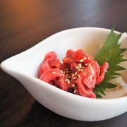 【恵比寿】美容にもよいヘルシーな極上馬肉を堪能・馬ぃ焼肉×ワイン Whim☆