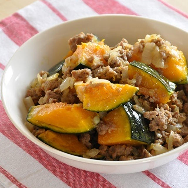 ひき肉が美味しい♡お弁当にも晩ごはんにも使える【かぼちゃのそぼろ炒め】