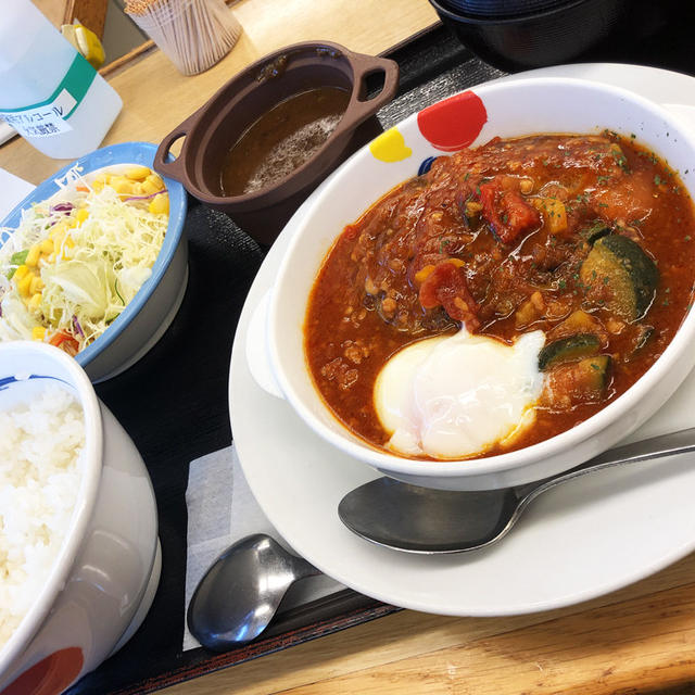 ごろごろ野菜のうまトマハンバーグ定食にミニカレーを添えて食べてみた 〜松屋・期間限定〜