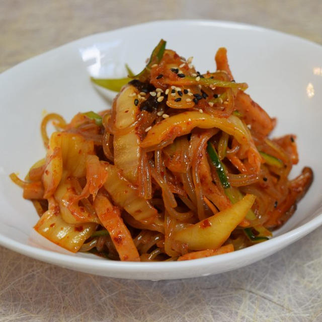 只今「韓国農水産食品流通公社」のホームページに『キムチ　チャプチェ　レシピ』を公開してます。