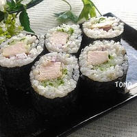 お弁当にも♪さっぱり鶏チャーシューの太巻き