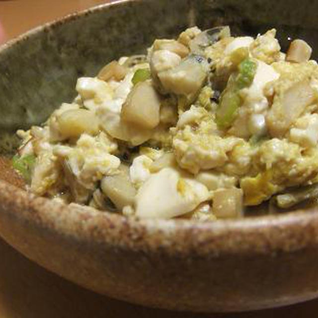 牡蠣のオイル漬けで、炒り豆腐