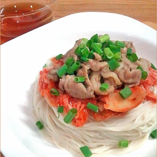 マヨ豚キムチで☆スタミナぶっかけ素麺