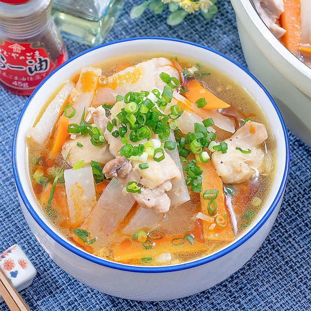 ぽっかぽか♡鶏肉と大根の生姜スープ♪