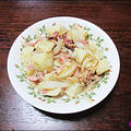 じゃがいもとベーコンの炒め物