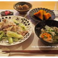 モノトーンな器で野菜たくさんヘルシーごはん。