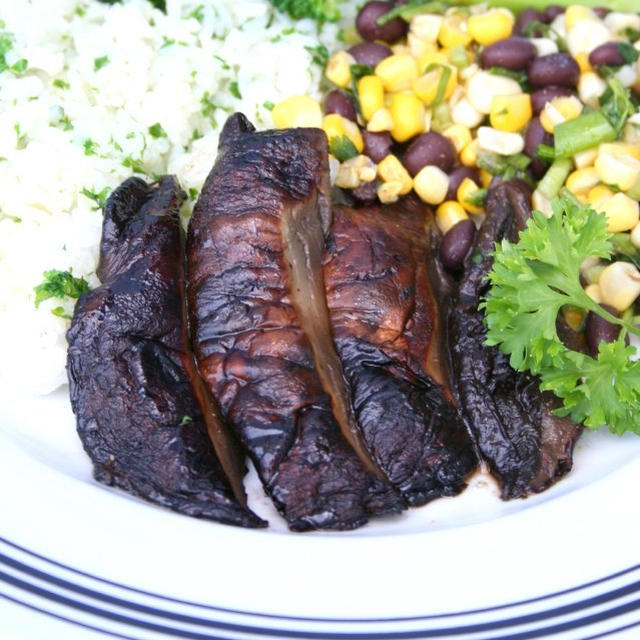 Portobello Steak Lunchマッシュルームステーキワンプレートランチ